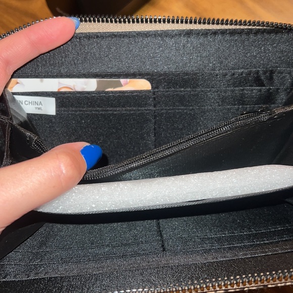 3/$20 🦋 Sasha New York Wallet | Faux Snakeskin | NWT - Picture 3 of 5